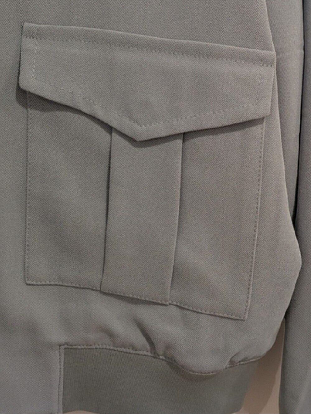 NWT Express Light Sage Bomber Cargo Jacket (size small) lightweight for fall - Picture 3 of 12